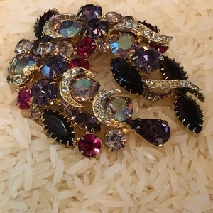 Set of costume jewelry
